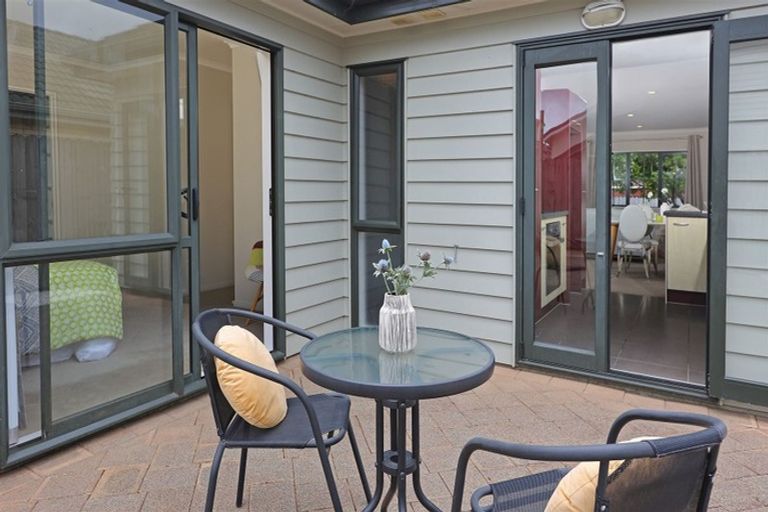 Photo of property in 12 Peachstone Lane, Henderson, Auckland, 0612