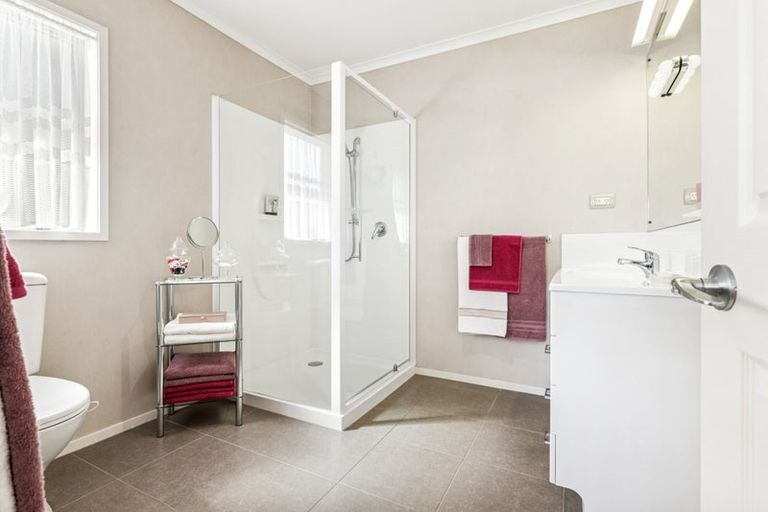 Photo of property in 3 Ranchod Terrace, Pukekohe, 2120