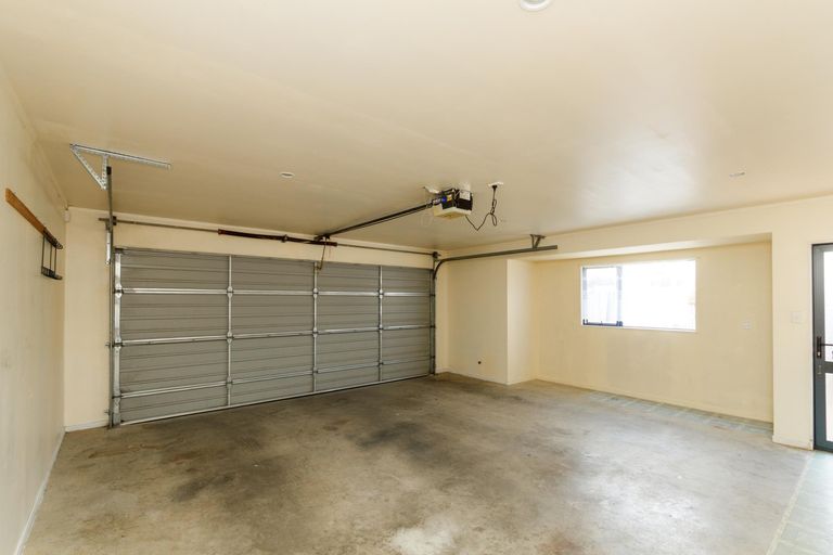 Photo of property in 94 Summerhill Drive, Fitzherbert, Palmerston North, 4410