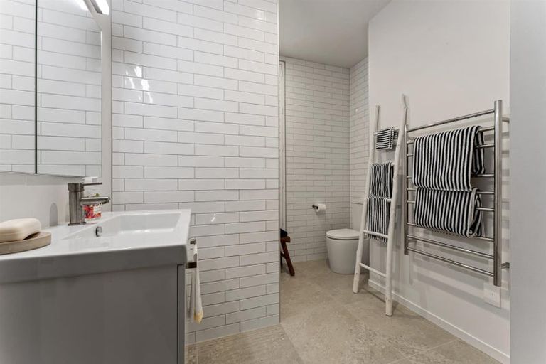 Photo of property in 19 Kanuka Road, Sandspit, Warkworth, 0982