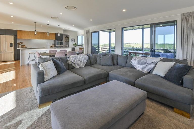 Photo of property in 69a Pirau Road, Fernhill, Napier, 4183