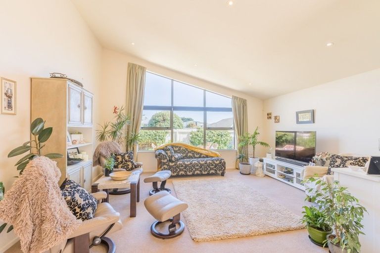 Photo of property in 4b Huia Road, Raumati Beach, Paraparaumu, 5032