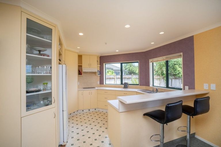 Photo of property in 140 Pacific Drive, Fitzherbert, Palmerston North, 4410