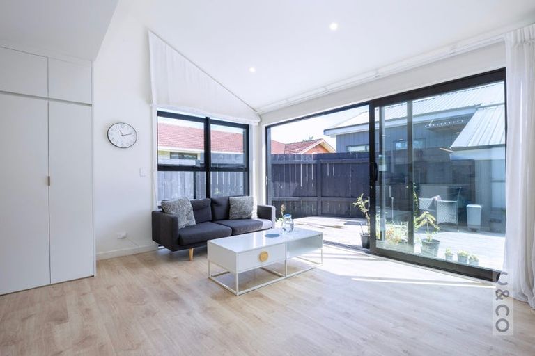 Photo of property in 19 Maude Street, Riverhead, 0820