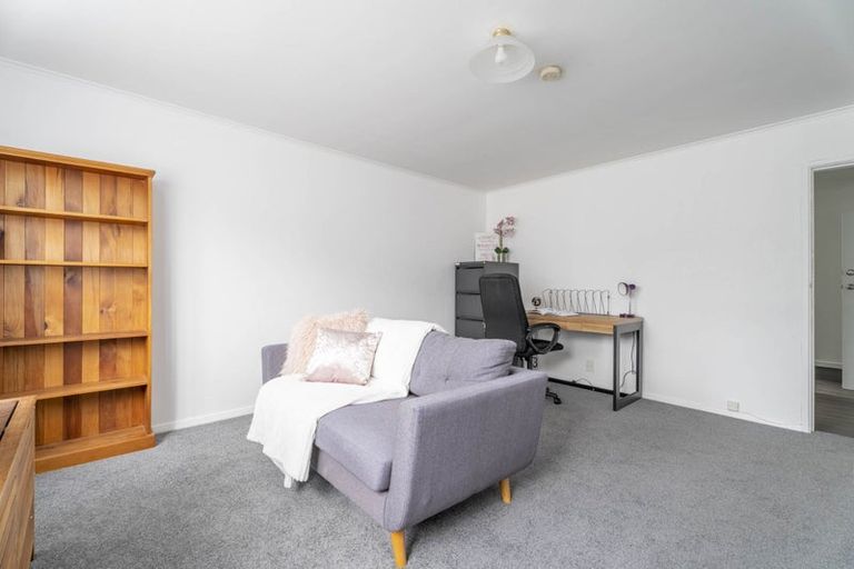 Photo of property in 16 Truscott Avenue, Johnsonville, Wellington, 6037