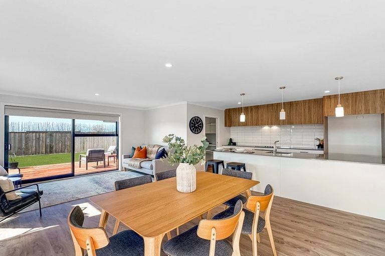 Photo of property in 38 Taurangawaka Road, One Tree Point, 0118