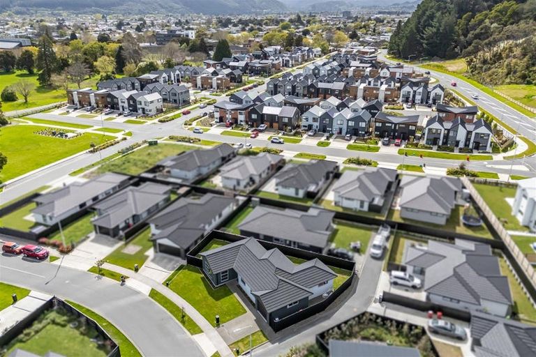 Photo of property in 24 Fenwick Crescent, Wallaceville, Upper Hutt, 5018