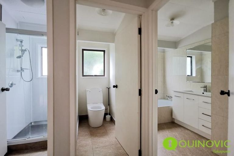 Photo of property in 15 Stephen Avenue, Henderson, Auckland, 0610