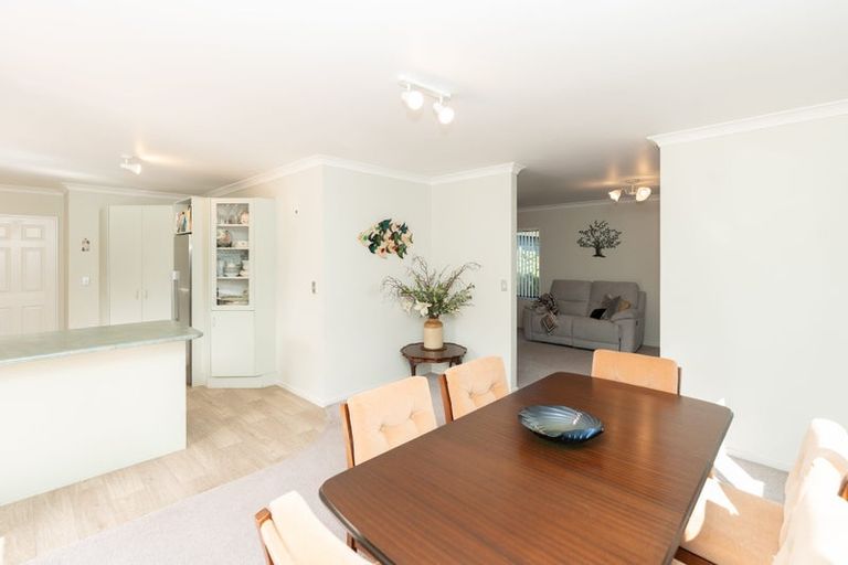 Photo of property in 30 Caversham Drive, Rototuna, Hamilton, 3210