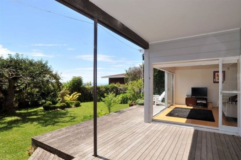 Photo of property in 1/42 Seacliffe Avenue, Belmont, Auckland, 0622
