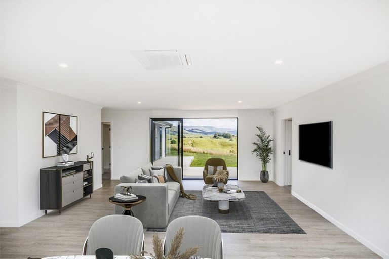 Photo of property in 132 Kingsdale Park Drive, Aokautere, Palmerston North, 4471