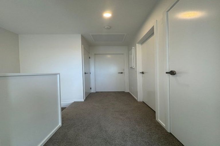 Photo of property in 2/25 Childs Avenue, Pukekohe, 2120