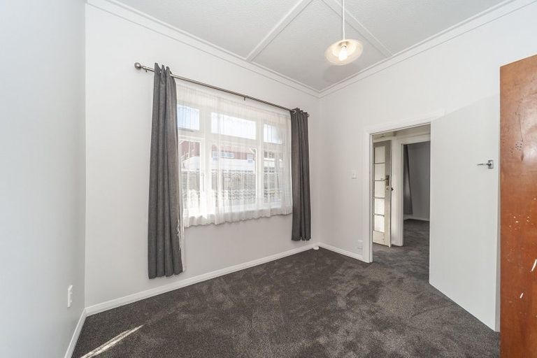 Photo of property in 299 Mansfield Street, Newtown, Wellington, 6021