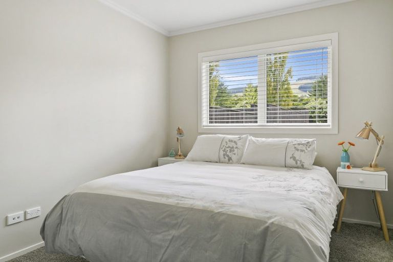 Photo of property in 2/500 Kinloch Road, Kinloch, Taupo, 3377
