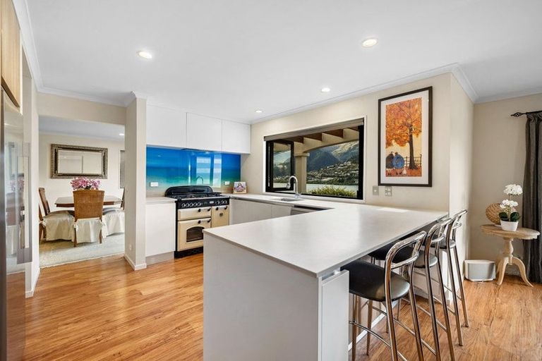 Photo of property in 62 Oregon Drive, Kelvin Heights, Queenstown, 9300