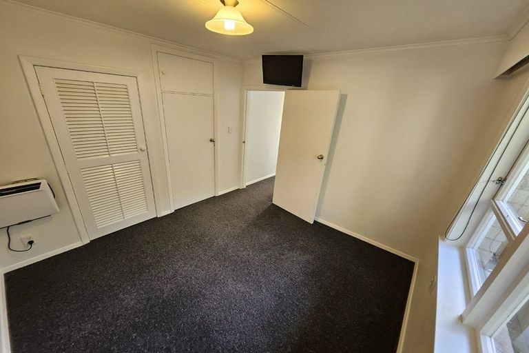 Photo of property in 28 Bloomfield Terrace, Hutt Central, Lower Hutt, 5010