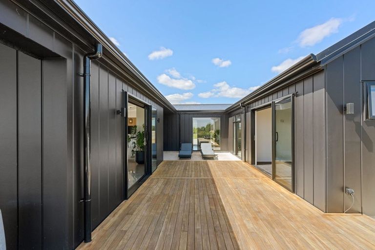 Photo of property in 18 Oriwa Lane, Levin, 5571