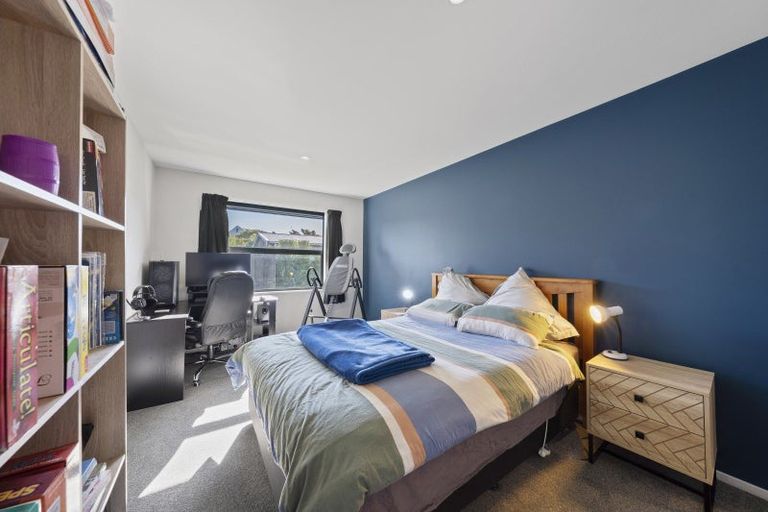 Photo of property in 2/8 Hurst Place, Parklands, Christchurch, 8083