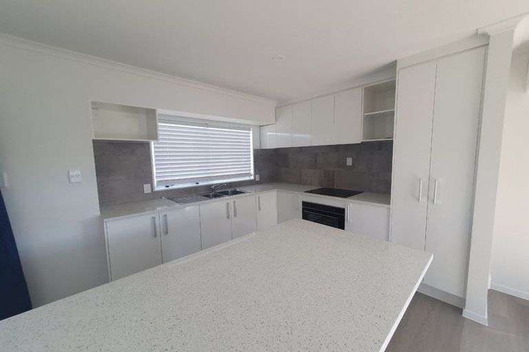 Photo of property in 1/43 Solveig Place, Randwick Park, Auckland, 2105