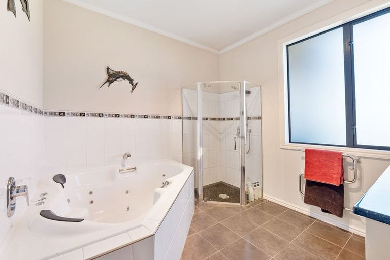 Photo of property in 14b Rennell Street, Frankleigh Park, New Plymouth, 4310