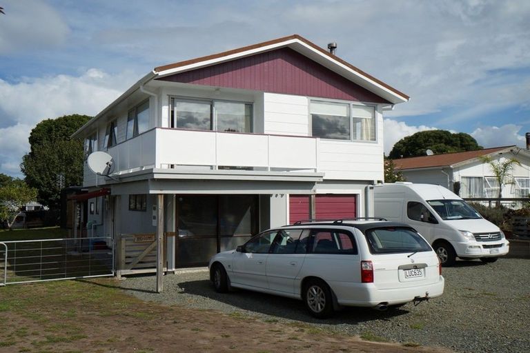 Photo of property in 12 Manaia View Road, One Tree Point, 0118