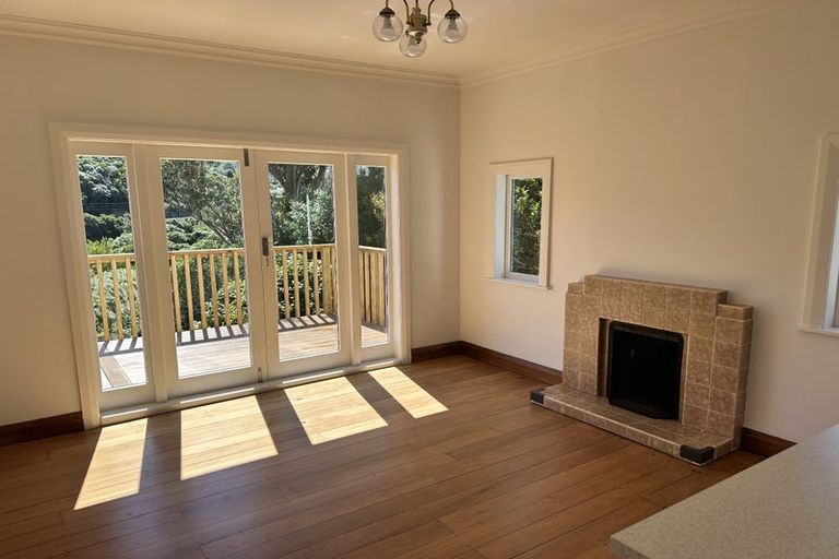 Photo of property in 8 Trelissick Crescent, Ngaio, Wellington, 6035