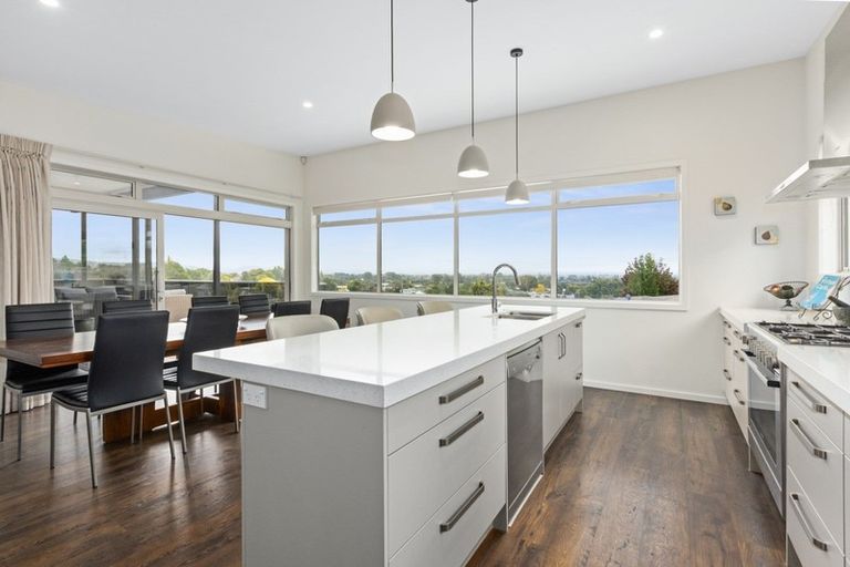 Photo of property in 9 Iona Road, Havelock North, 4130