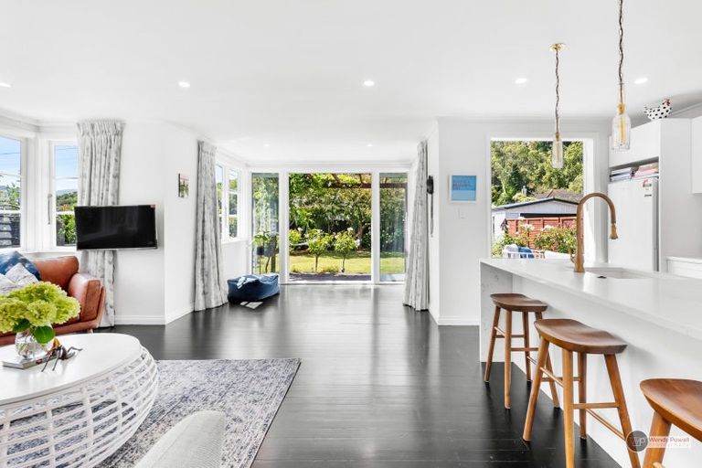 Photo of property in 13 Harris Street, Naenae, Lower Hutt, 5011