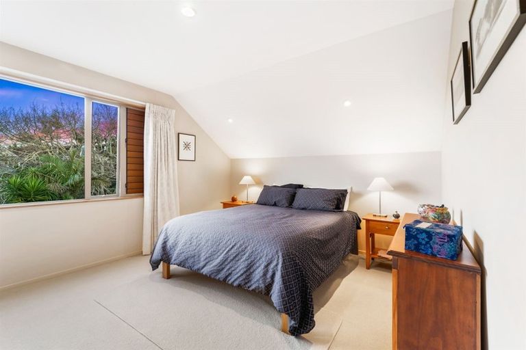 Photo of property in 2/56 Castor Bay Road, Castor Bay, Auckland, 0620