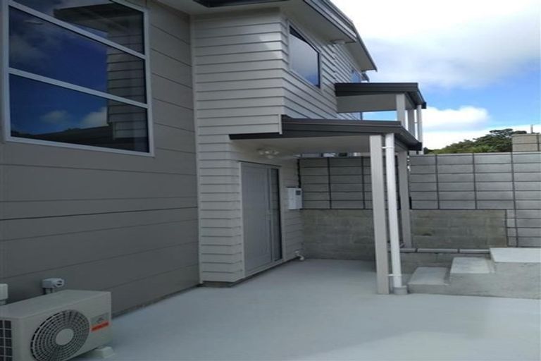 Photo of property in 1/113 Moorefield Road, Johnsonville, Wellington, 6037