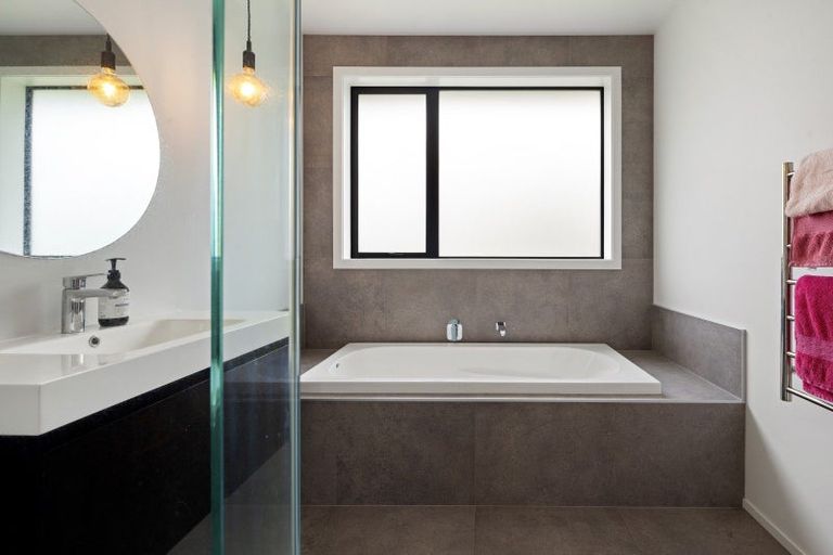 Photo of property in 7 Moemoea Place, Cambridge, 3434