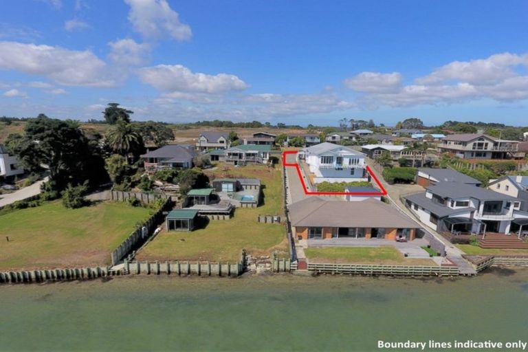 Photo of property in 30 Crispe Road, Clarks Beach, 2122