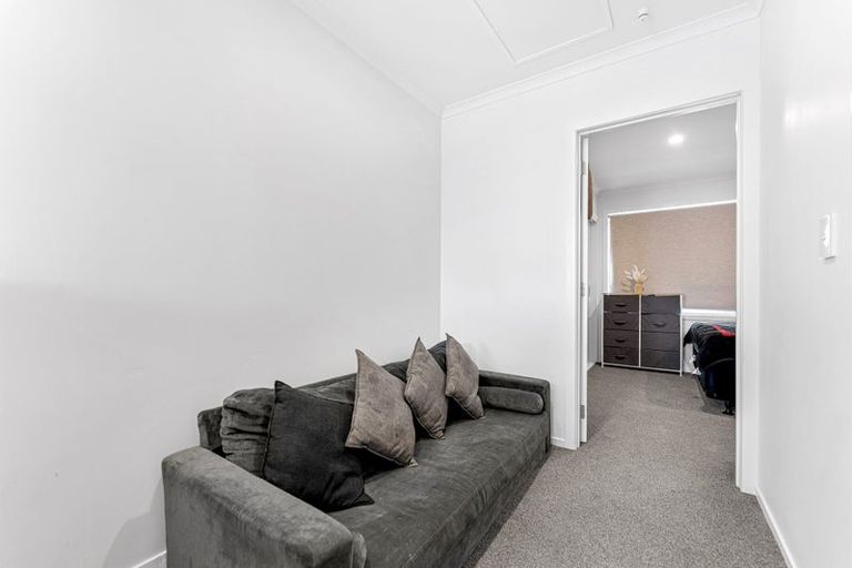 Photo of property in 2/78 Swaffield Road, Papatoetoe, Auckland, 2025