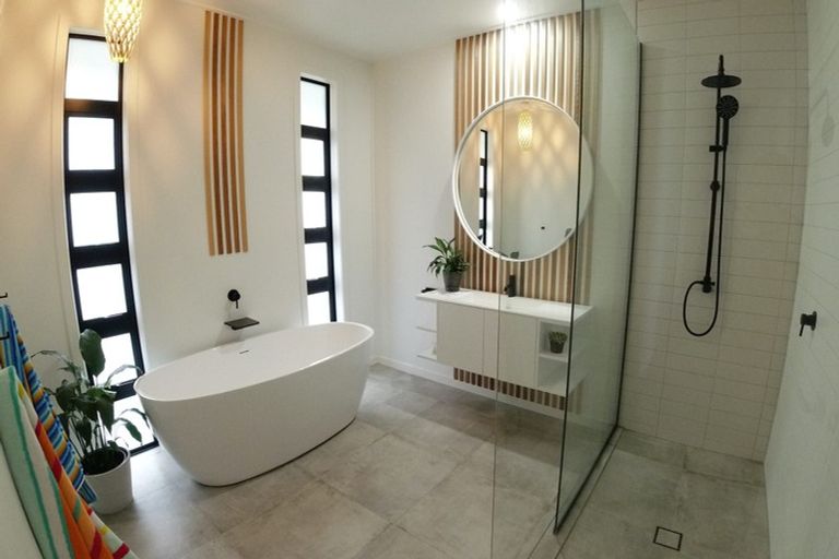 Photo of property in 1163 Whangaparaoa Road, Gulf Harbour, Whangaparaoa, 0930