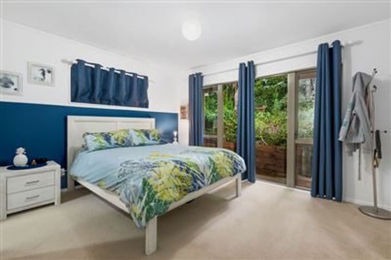 Photo of property in 2/48 Park Hill Road, Birkenhead, Auckland, 0626
