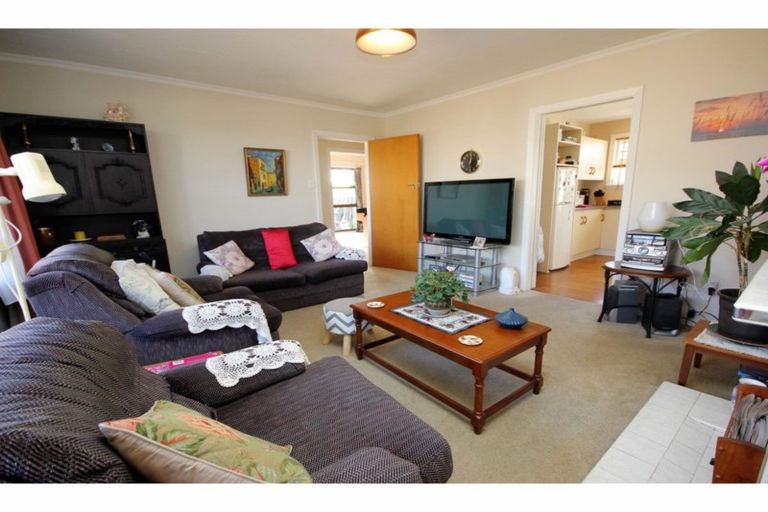 Photo of property in 2/83 Roberta Drive, Somerfield, Christchurch, 8024