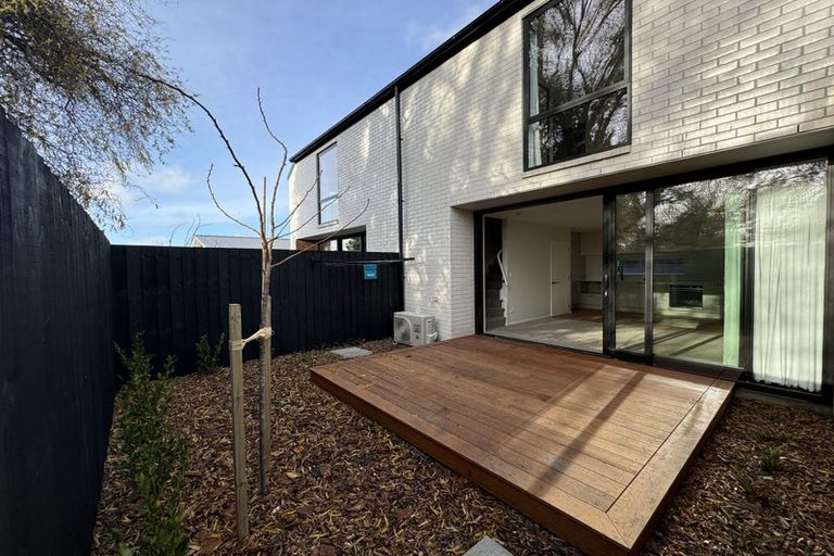 Photo of property in 2/14 Whiteleigh Avenue, Addington, Christchurch, 8024