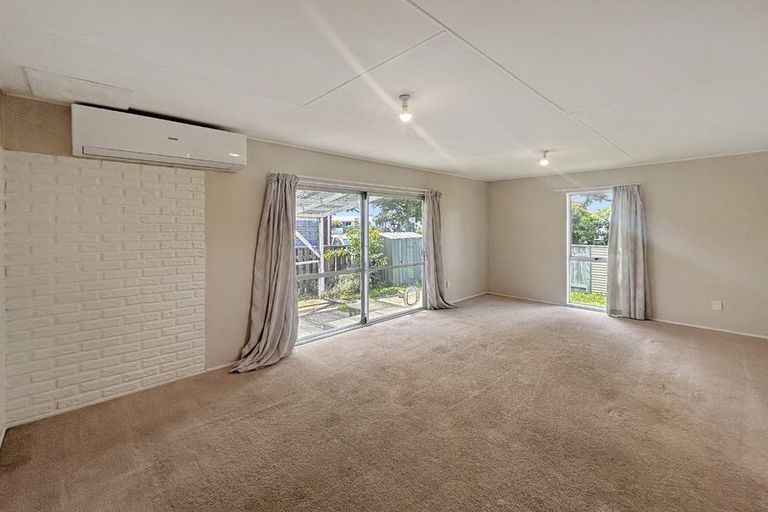 Photo of property in 21a Raglan Avenue, Cloverlea, Palmerston North, 4412