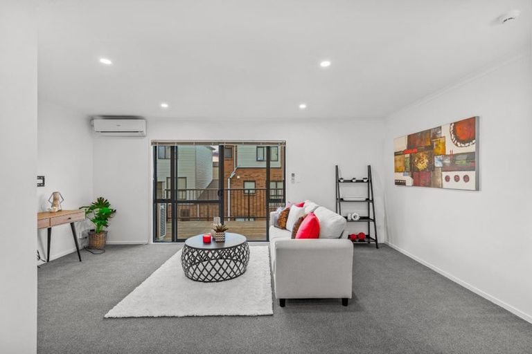 Photo of property in St Claire Village, 10/172 Mcleod Road, Te Atatu South, Auckland, 0610