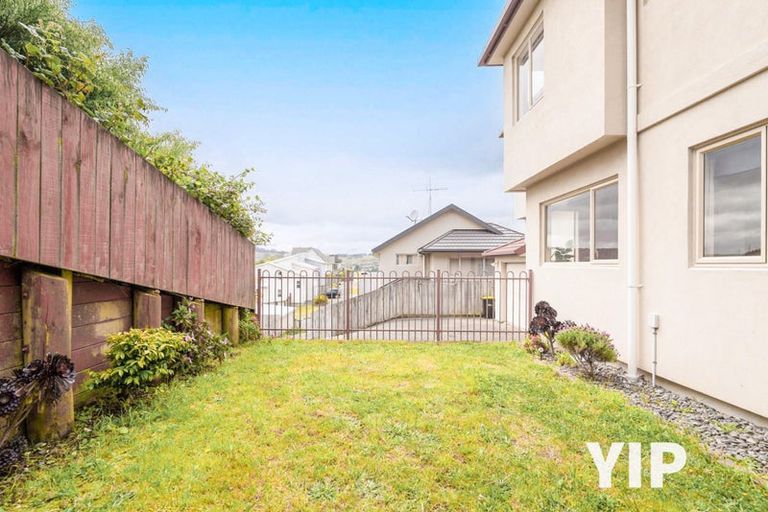 Photo of property in 50 Erlestoke Crescent, Churton Park, Wellington, 6037