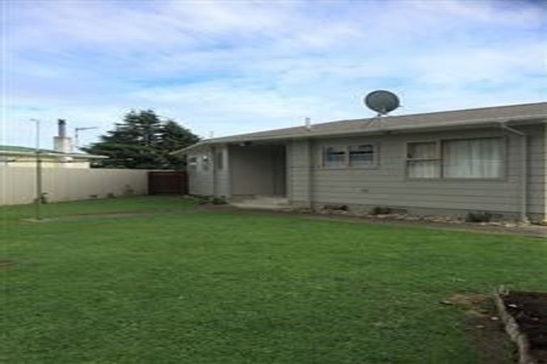 Photo of property in 19 Strathmore Avenue, Levin, 5510