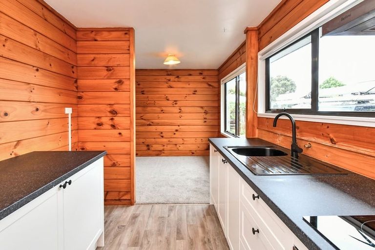 Photo of property in 13a Riserra Drive, Ranui, Auckland, 0612