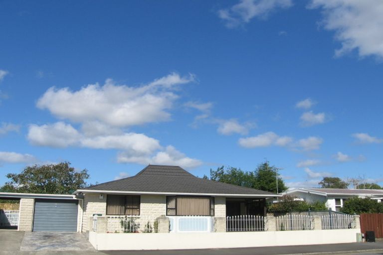 Photo of property in 42 Riverbank Street, Ebdentown, Upper Hutt, 5018