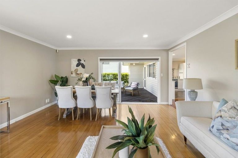 Photo of property in 65 Seacliffe Avenue, Belmont, Auckland, 0622