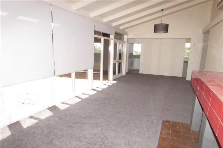 Photo of property in 46 Grenada Avenue, Forrest Hill, Auckland, 0620