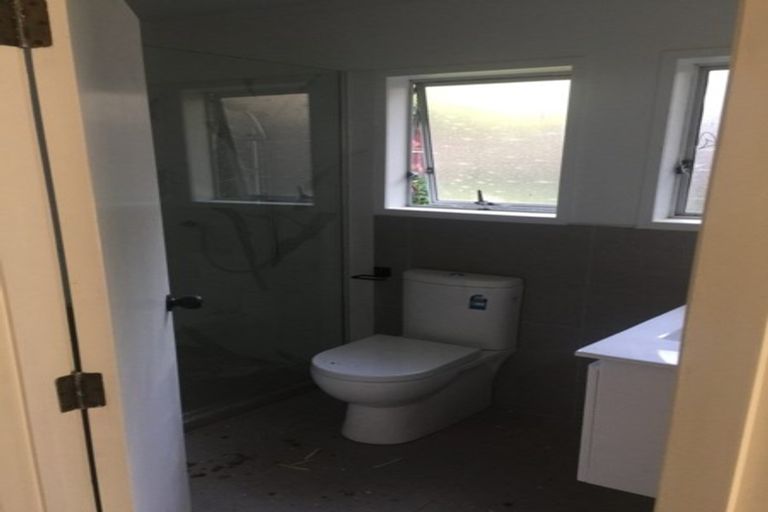 Photo of property in 43 Camrose Place, Glenfield, Auckland, 0629