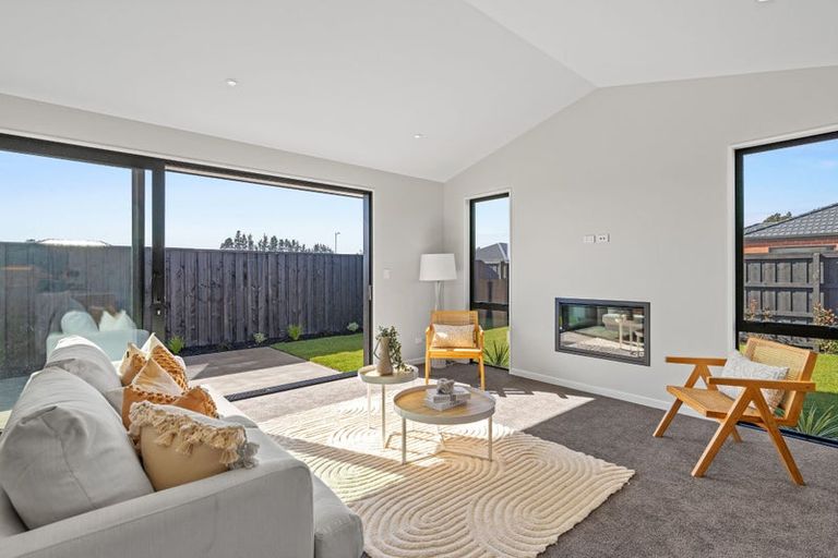 Photo of property in 20 Cam Mill Place, Rangiora, 7400