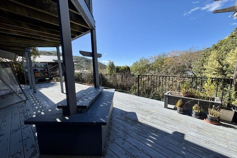 Photo of property in 13 Ranui Street, Waikawa, Picton, 7220