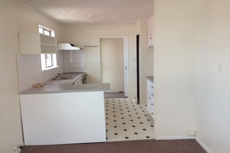 Photo of property in 4 Tacitus Place, Totara Vale, Auckland, 0629