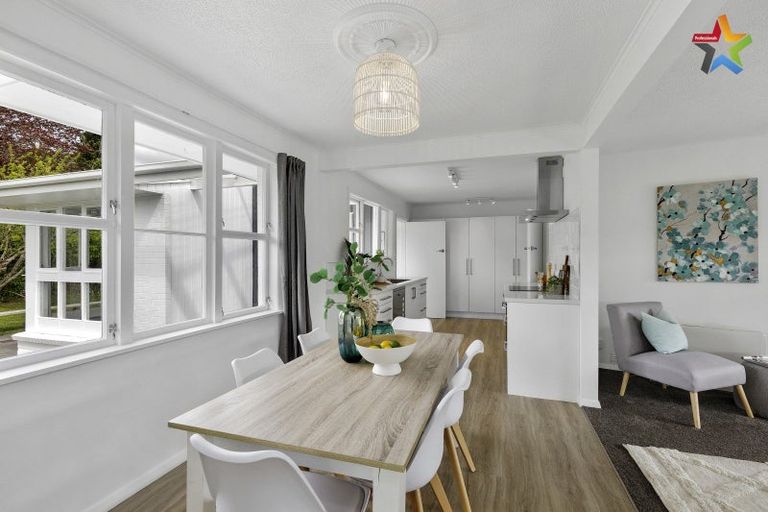 Photo of property in 347 Stokes Valley Road, Stokes Valley, Lower Hutt, 5019